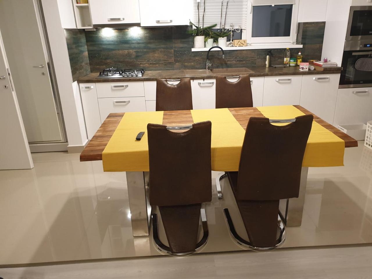 VillaGrey Tunari Tunarii Esterno foto